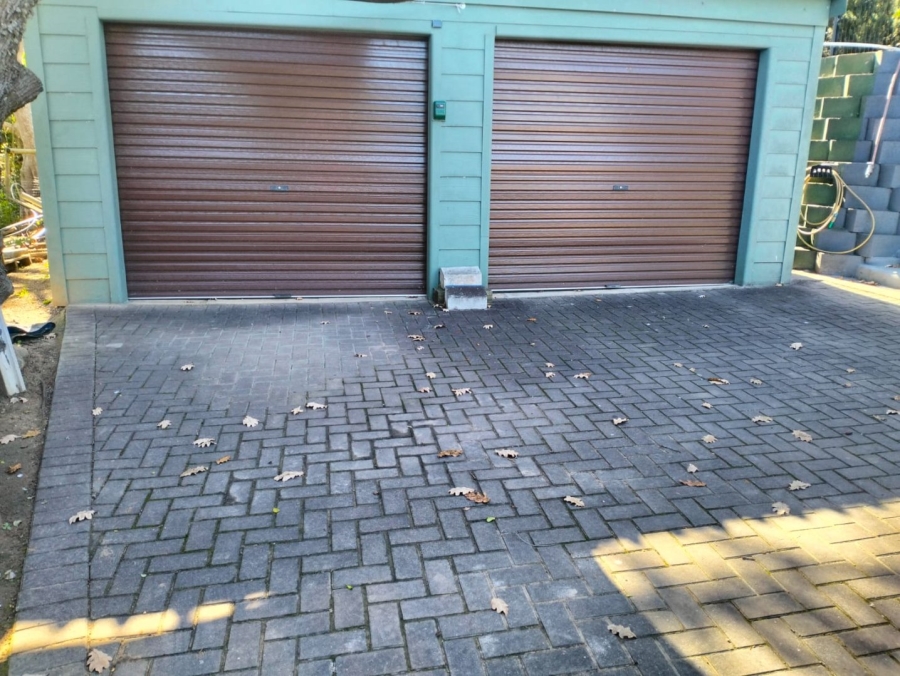2 Bedroom Property for Sale in Stasieweg Western Cape